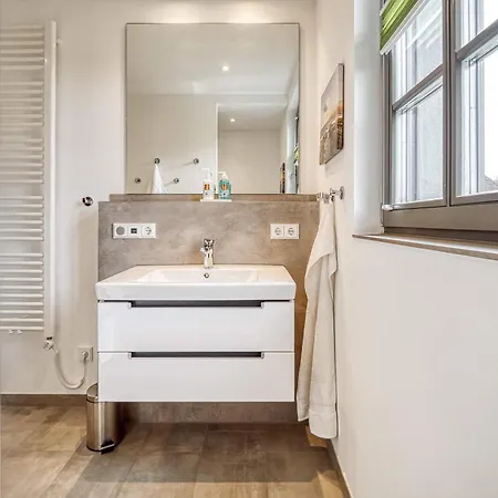 Apartman Rosenberg 13 1d Dg Re Zingst