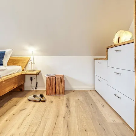 Apartman Rosenberg 13 1d Dg Re *